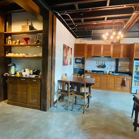 Hotel The Eight Ratvithi House Chiang Mai Esterno foto