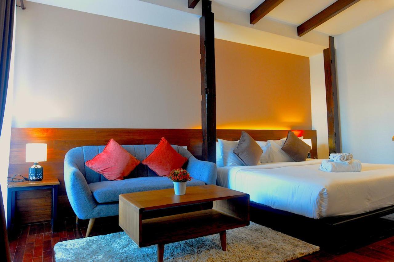 Hotel The Eight Ratvithi House Chiang Mai Esterno foto