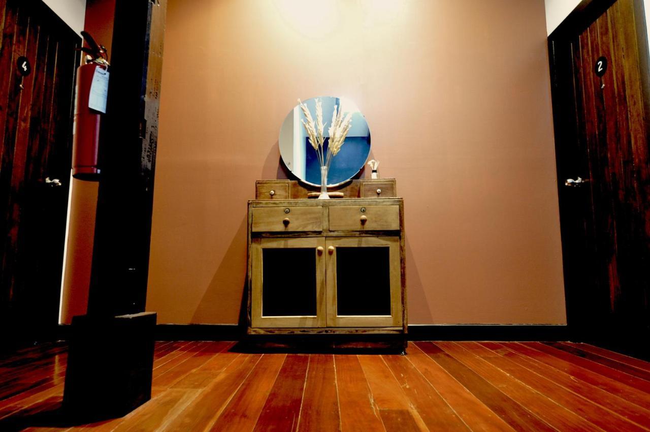 Hotel The Eight Ratvithi House Chiang Mai Esterno foto