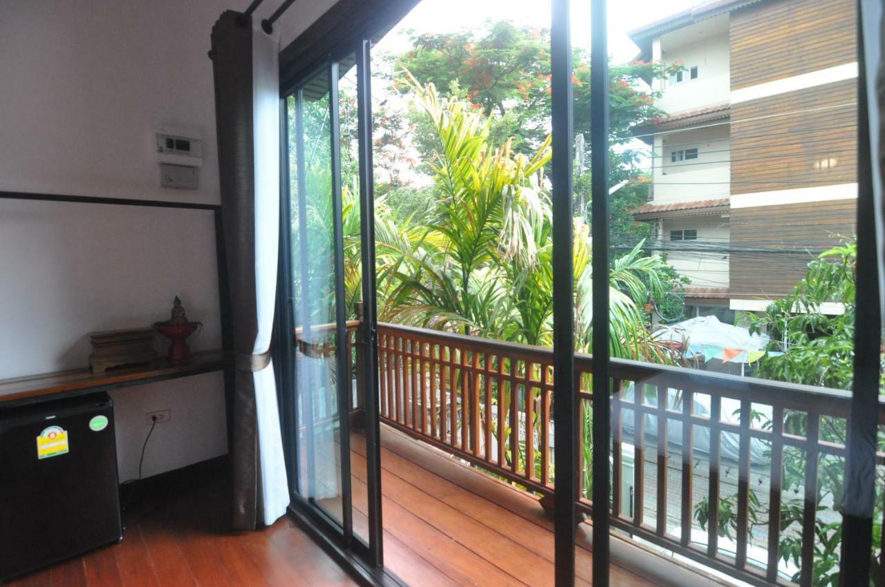 Hotel The Eight Ratvithi House Chiang Mai Esterno foto