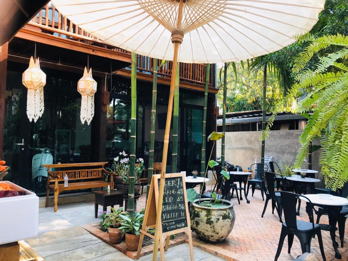 Hotel The Eight Ratvithi House Chiang Mai Esterno foto