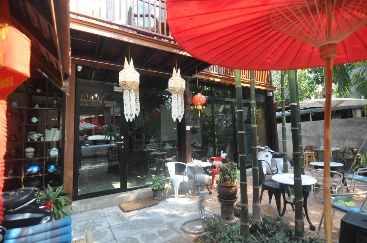 Hotel The Eight Ratvithi House Chiang Mai Esterno foto