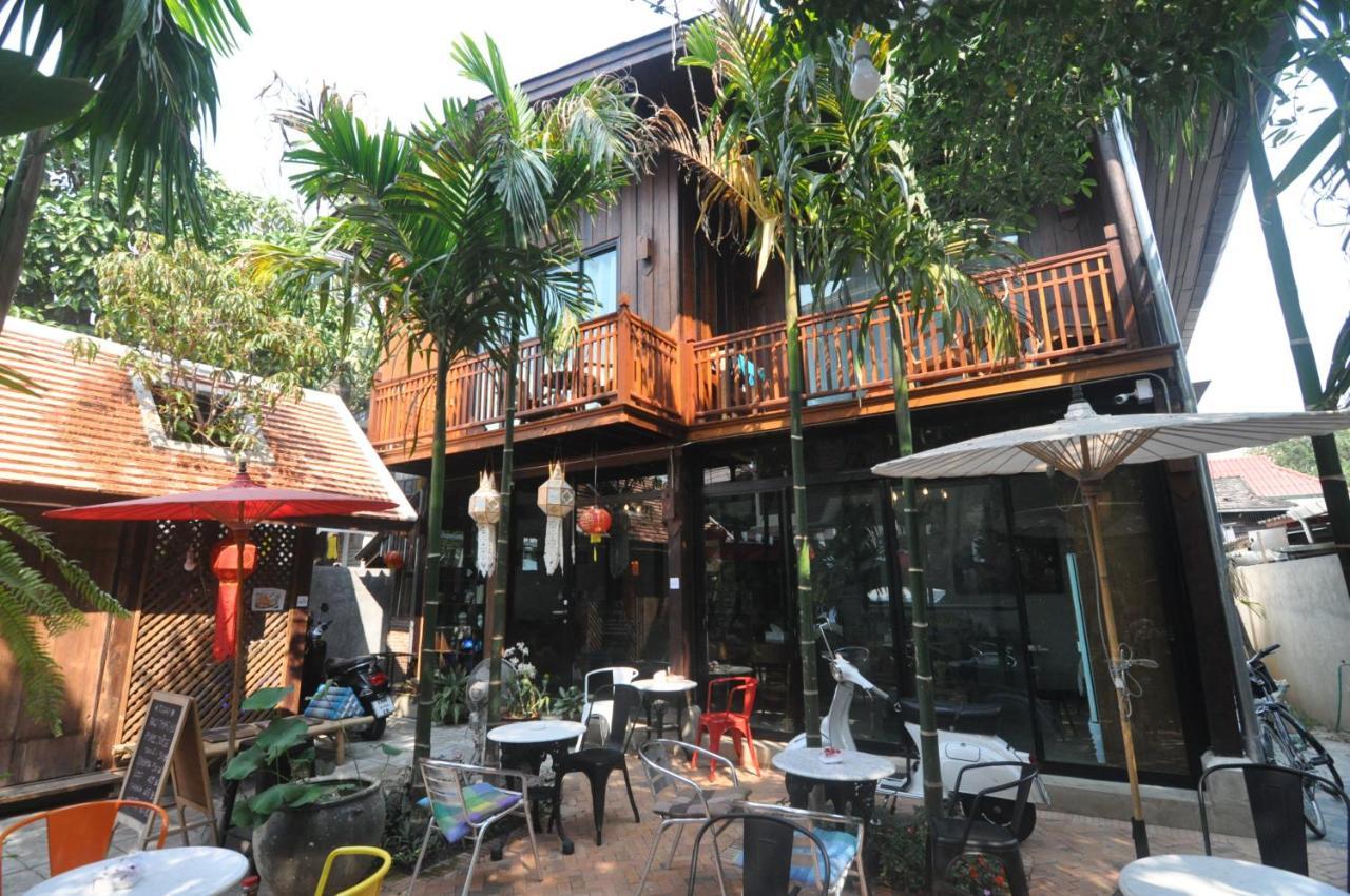 Hotel The Eight Ratvithi House Chiang Mai Esterno foto